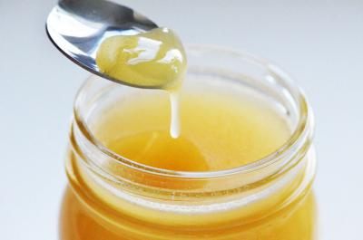 آیا عسل طبیعی شکرک میزند